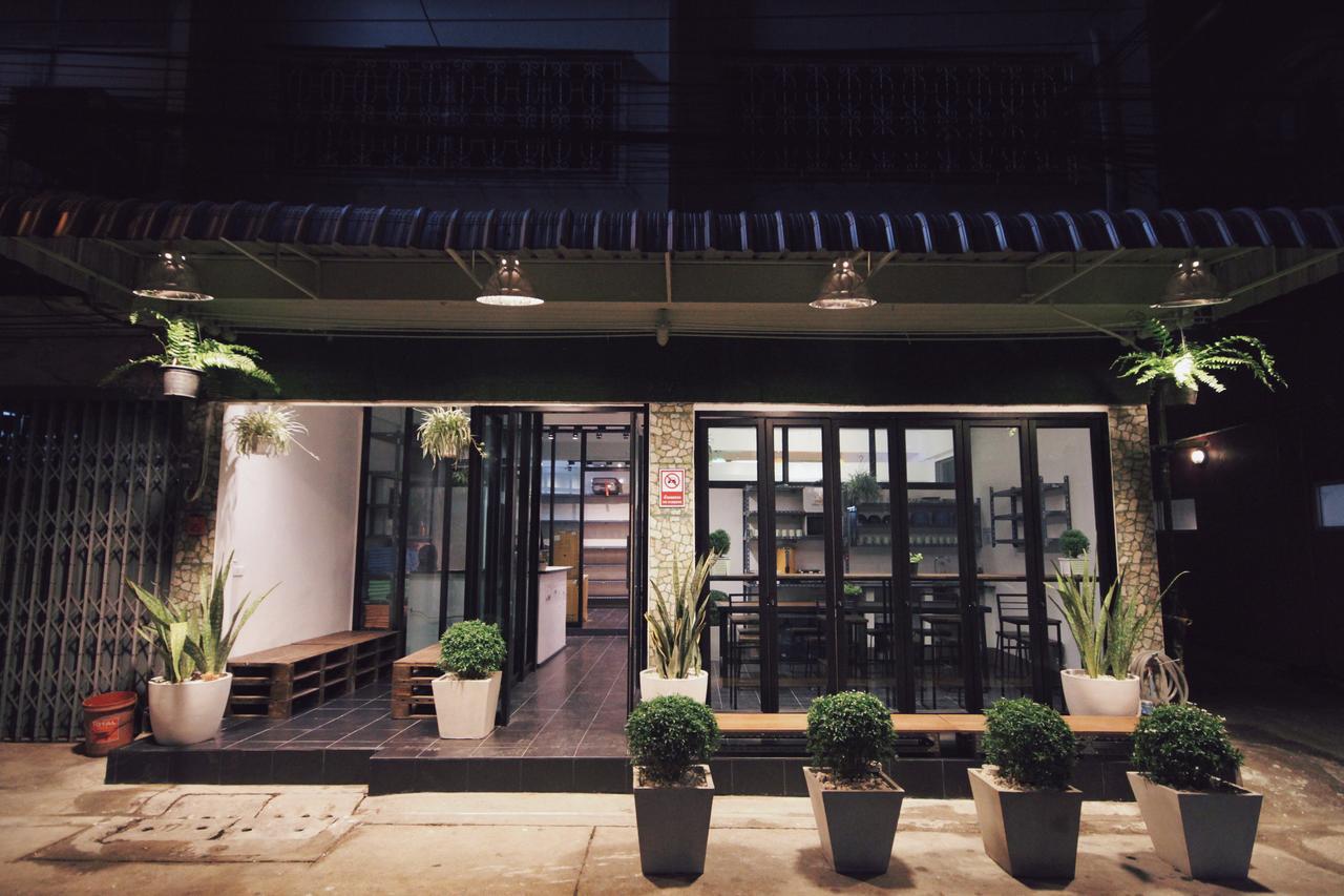 Mint Hostel Bangkok Dış mekan fotoğraf