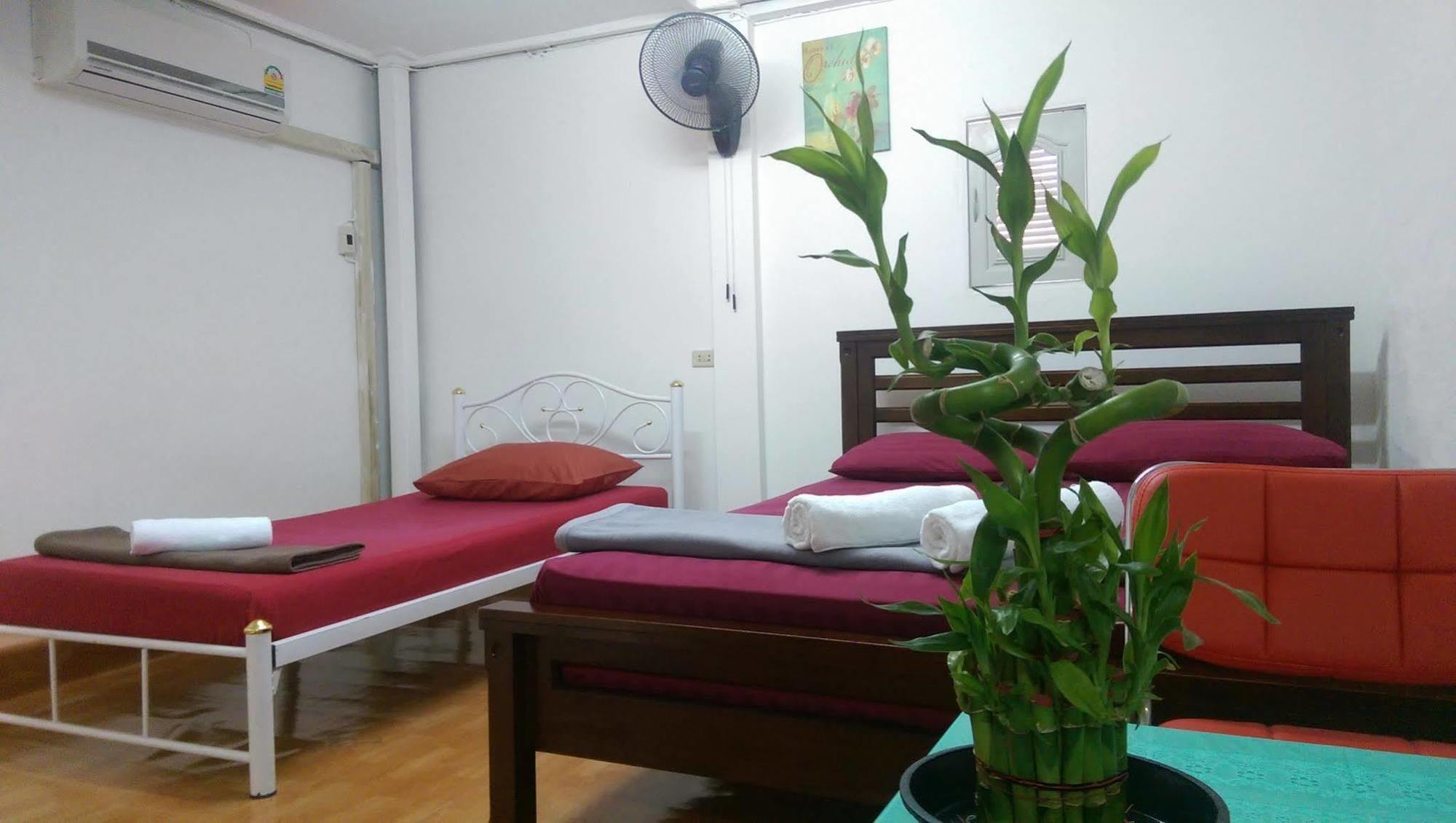 Mint Hostel Bangkok Dış mekan fotoğraf