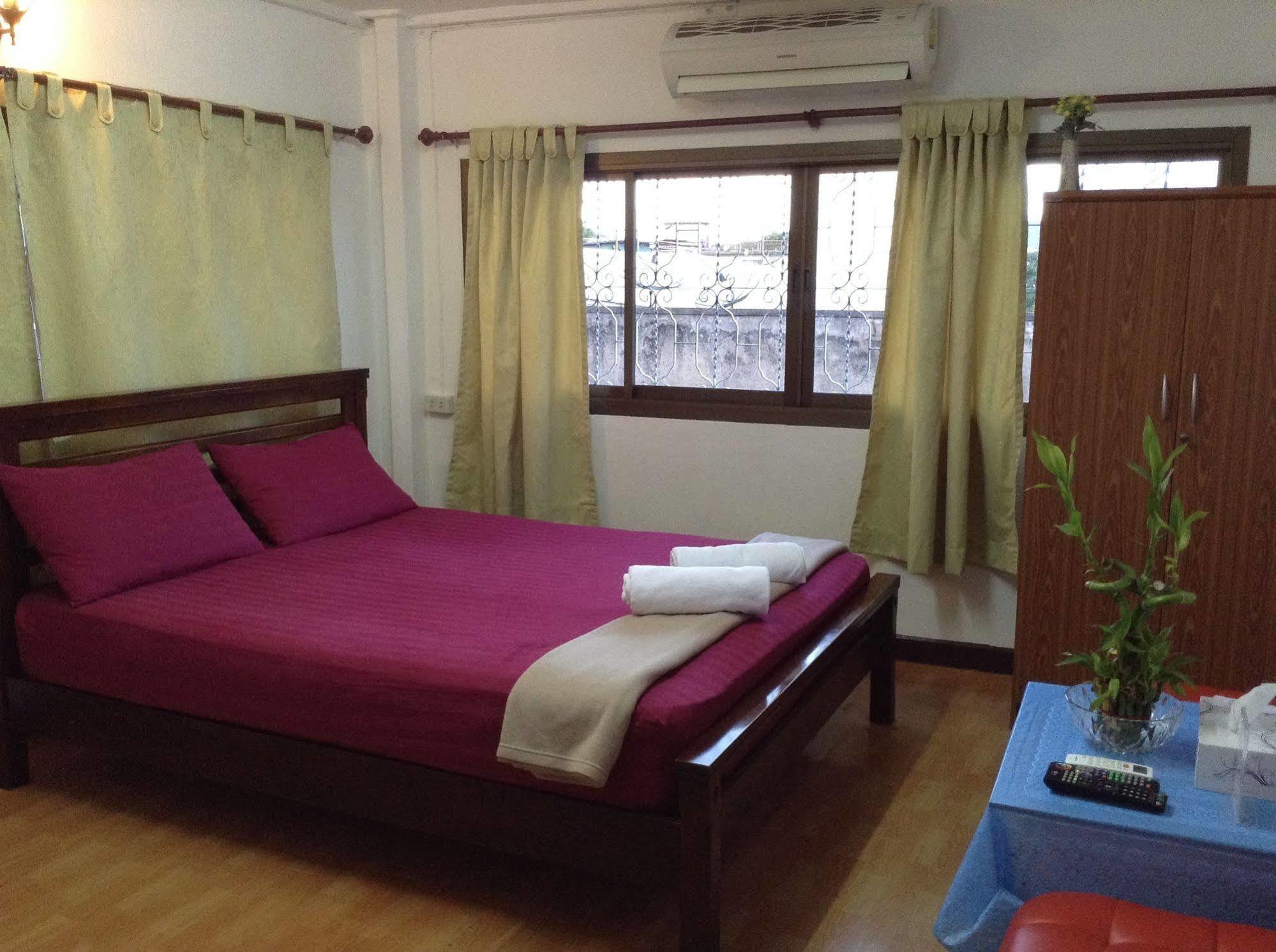 Mint Hostel Bangkok Dış mekan fotoğraf